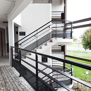https://kyriad-direct-clermont-ferrand-nord-gerzat.hotels-rhonealpes.com